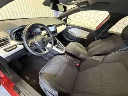 Photo 16 Renault Clio  E-Tech full hybrid 145