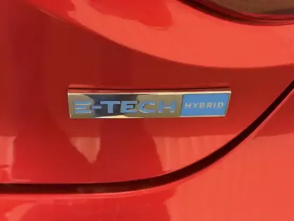 Photo 22 Renault Clio  E-Tech full hybrid 145