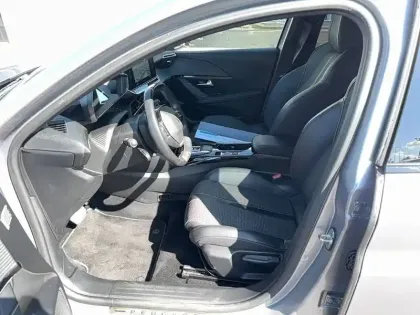 Photo 9 Peugeot 208  Electrique 50 kWh 136ch