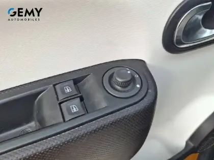 Photo 20 Renault Twingo  III E-Tech