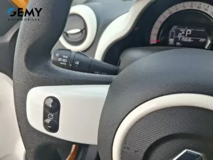 Photo 17 Renault Twingo  III E-Tech