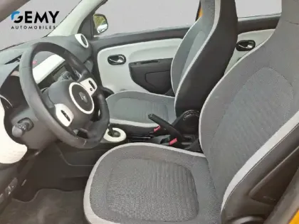 Photo 8 Renault Twingo  III E-Tech