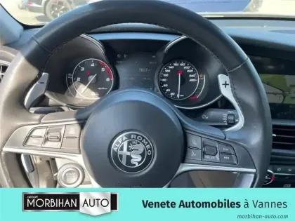 Photo 57 Alfa Romeo Giulia 2.2 160 CH AT8