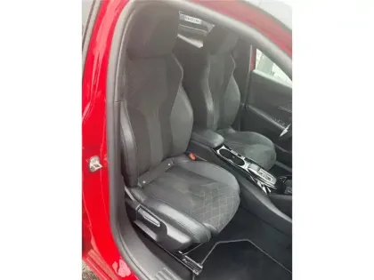 Photo 47 Peugeot 2008 PURETECH 130 S&S EAT8