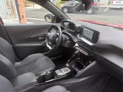 Photo 46 Peugeot 2008 PURETECH 130 S&S EAT8