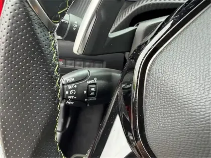 Photo 16 Peugeot 2008 PURETECH 130 S&S EAT8