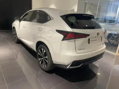 Photo 5 Lexus Nx  300h 2WD Design MY21