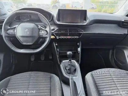 Photo 7 Peugeot 2008  1.2 PureTech 100ch S&S Style