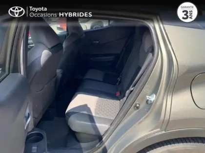 Photo 26 Toyota C-HR  122h Distinctive 2WD E-CVT MY22