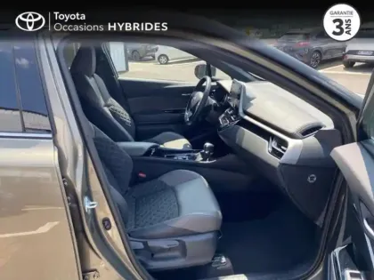 Photo 20 Toyota C-HR  122h Distinctive 2WD E-CVT MY22
