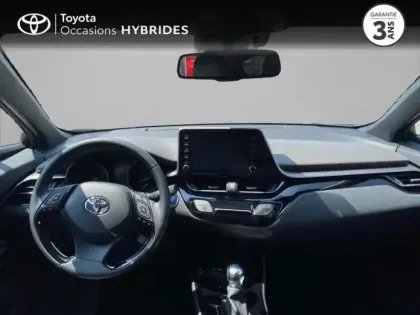 Photo 7 Toyota C-HR  122h Distinctive 2WD E-CVT MY22