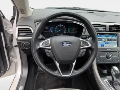Photo 14 Ford Mondeo  HYBRID 187ch Vignale BVA 4p