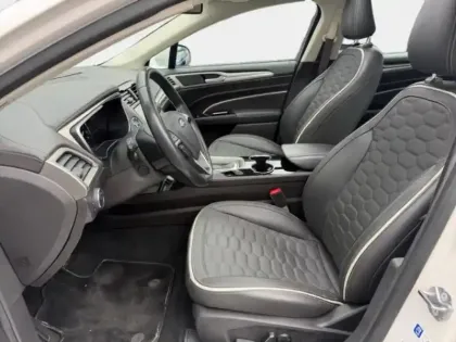 Photo 13 Ford Mondeo  HYBRID 187ch Vignale BVA 4p