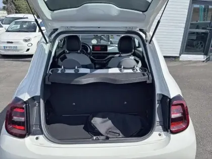 Photo 8 Fiat 500  e 95ch Icône BERLINE 23.8 KWH