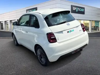 Photo 5 Fiat 500  e 95ch Icône BERLINE 23.8 KWH