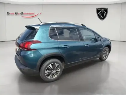 Photo 5 Peugeot 2008  1.2 PureTech 110ch Allure S&S EAT6