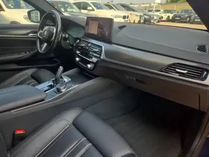 Photo 8 BMW Serie 5 Série 5 Touring 520dA xDrive 190ch M Sport Steptronic