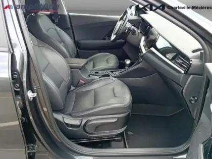 Photo 10 Kia Niro  1.6 GDi 105ch ISG + électrique 43.5ch Lounge DCT6 MY22