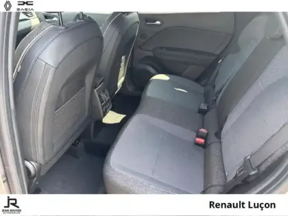 Photo 18 Renault Captur  E-Tech full hybrid 145ch Techno - 25