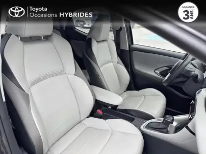 Photo 12 Toyota Yaris  116h Iconic 5p Toit Pano Pack Tech