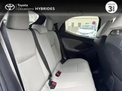 Photo 13 Toyota Yaris  116h Iconic 5p Toit Pano Pack Tech