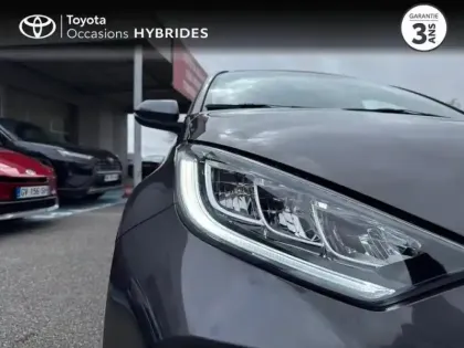 Photo 8 Toyota Yaris  116h Iconic 5p Toit Pano Pack Tech