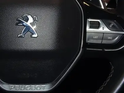 Photo 14 Peugeot 3008  1.2 PureTech 130ch E6.c Allure S&S EAT8