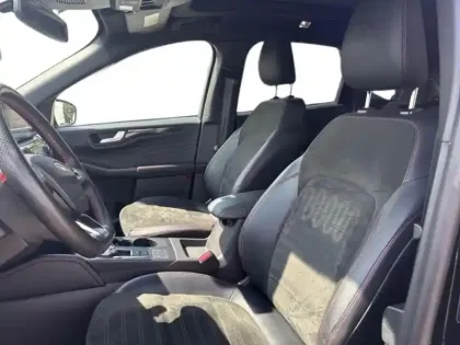 Photo 6 Ford Kuga  2.5 Duratec 180ch Hybrid FlexiFuel ST-Line X Powershift