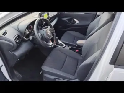 Photo 12 Toyota Yaris  116h Dynamic Business 5p + Programme Beyond Zero Academy MY22