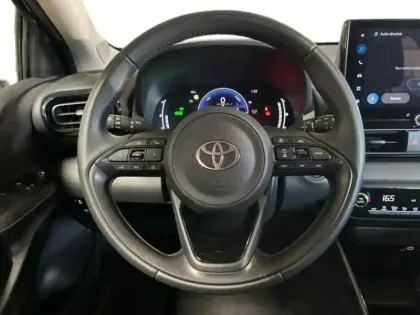 Photo 14 Toyota Yaris  116h Design 5p MC24