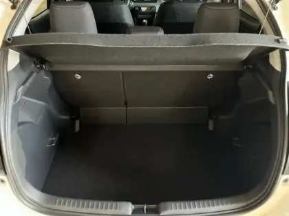 Photo 11 Toyota Yaris  116h Design 5p MC24