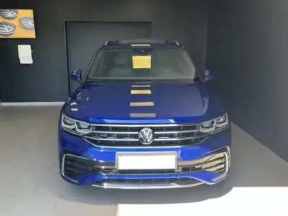 Photo 6 Volkswagen Tiguan  2.0 TDI 150ch R-Line Exclusive DSG7