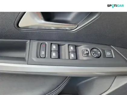 Photo 14 Peugeot 3008  1.2 Hybrid 145ch Allure e-DCS6 - Pack 360 + Pack navigation