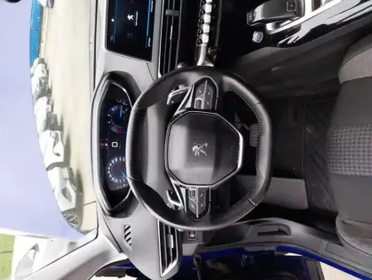 Photo 25 Peugeot 3008 BlueHDi 130ch S&S EAT8 Active 5p