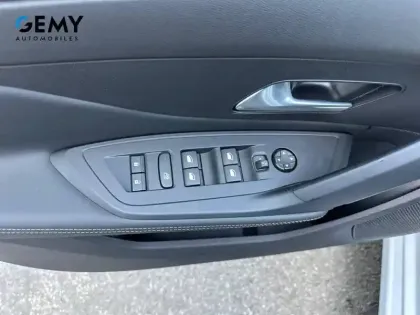 Photo 11 Peugeot 308  Plug-in Hybrid 195 ch e-DCS7