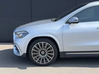 Photo 6 Mercedes GLA  200 d 8G-DCT
