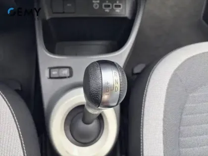 Photo 23 Renault Twingo  III E-Tech