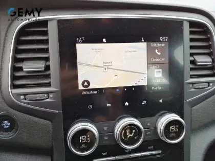 Photo 15 Renault Megane  IV Berline E-TECH Hybride rechargeable 160