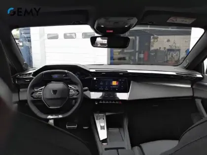 Photo 7 Peugeot 408  Electrique 58 kWh 210 ch
