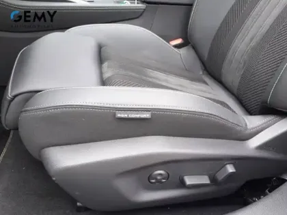 Photo 15 Peugeot 408  Electrique 58 kWh 210 ch