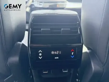Photo 19 Peugeot 5008  Hybrid 145 ch e-DCS6