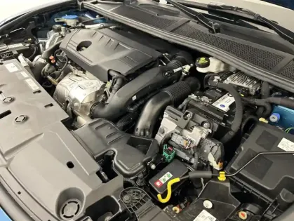 Photo 27 Peugeot 408 PHEV 180 e-EAT8 GT 5p