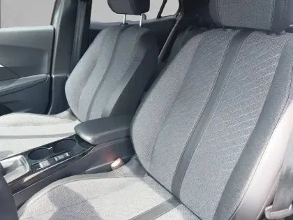 Photo 10 Peugeot 2008  PureTech 100 S&S BVM6