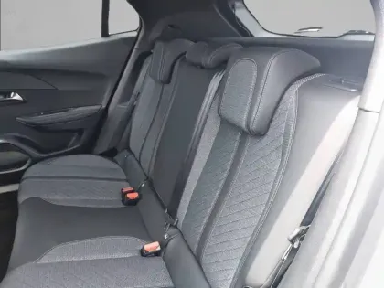 Photo 11 Peugeot 2008  PureTech 100 S&S BVM6