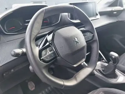 Photo 8 Peugeot 208  PureTech 75 S&S BVM5