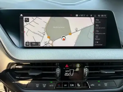 Photo 10 BMW Serie 1 118 i M Sport