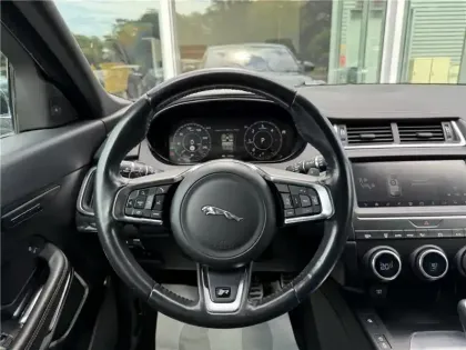 Photo 7 Jaguar E-Pace 2.0 D - 150 CH AWD BVA