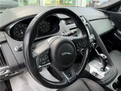 Photo 5 Jaguar E-Pace 2.0 D - 150 CH AWD BVA