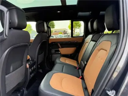 Photo 8 Land rover Defender 110 P400E PHEV BVA8 X-DYNAMIC