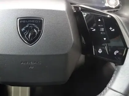 Photo 14 Peugeot 3008  1.2 Hybrid 136ch Allure e-DCS6